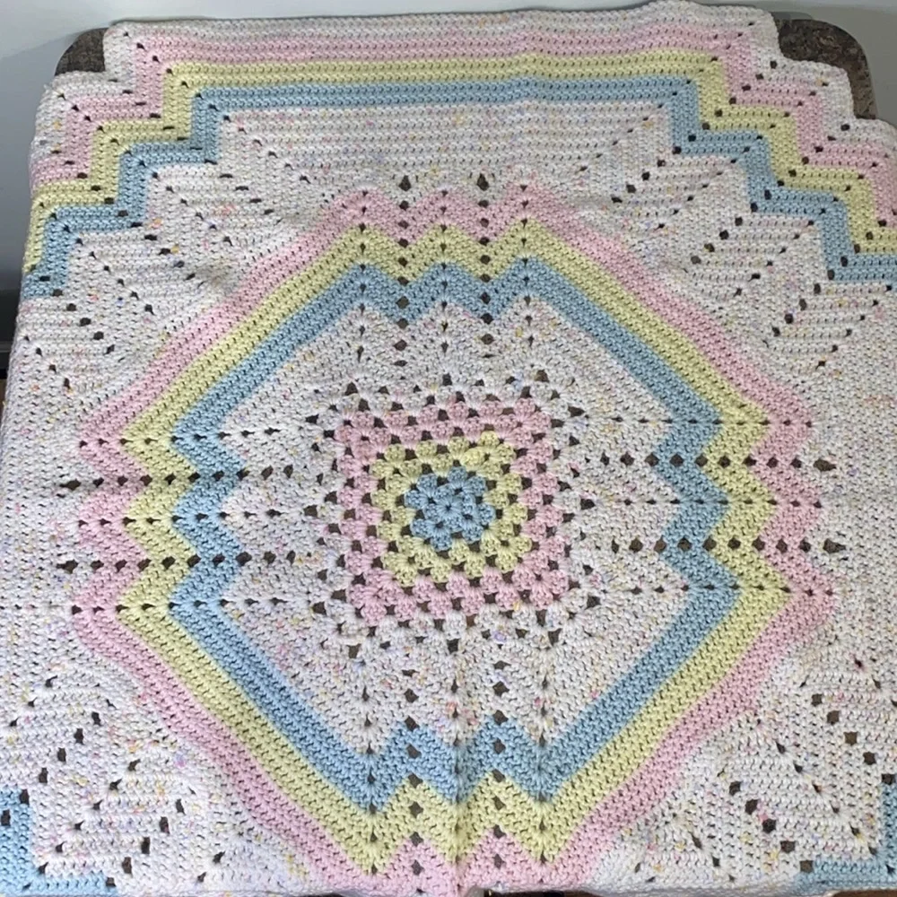 Handmade Pastel Rainbow Intricate Zig Zag Pattern Crochet Baby Blanket 40”X 40”